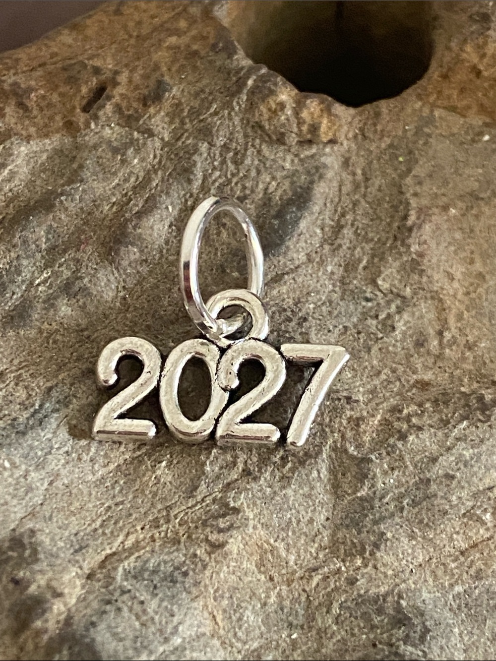5/$10❤️❤️❤️NEW 2027 Charm Pendant Silver Tone Zinc Alloy